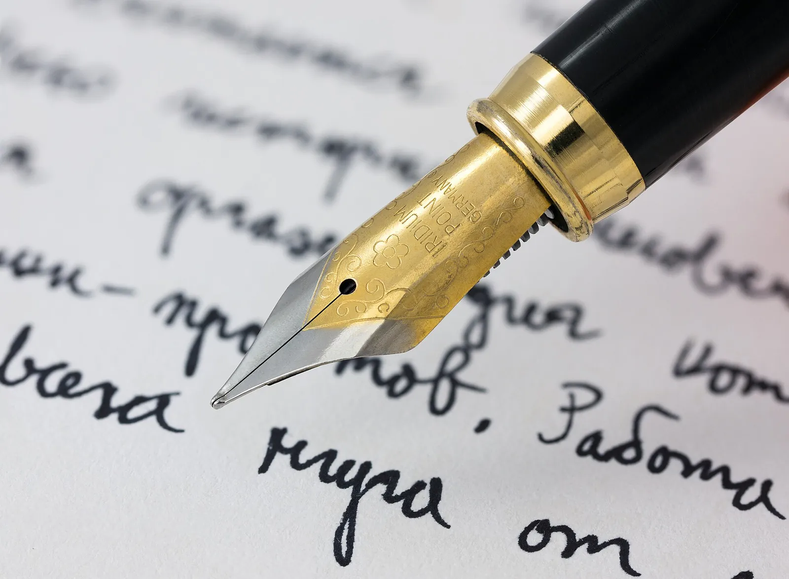 Escritura a mano con pluma