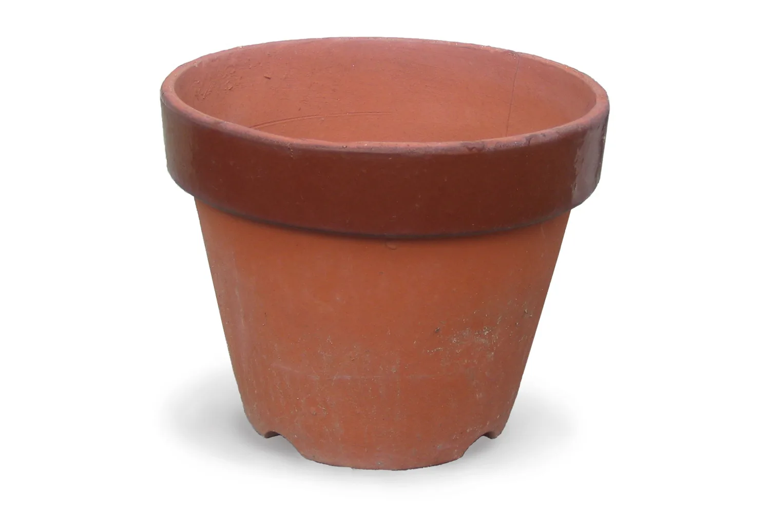 Macetas de barro y tierra